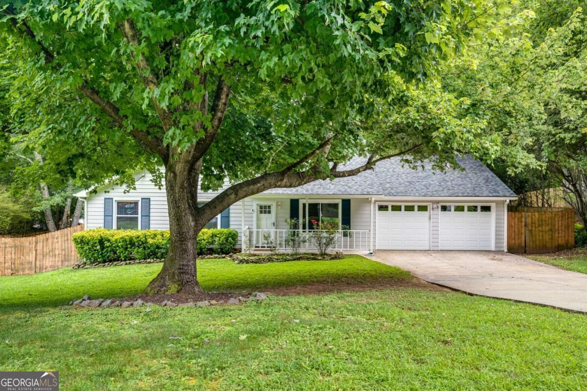 Property Photo:  412 River Point Drive  GA 30188 