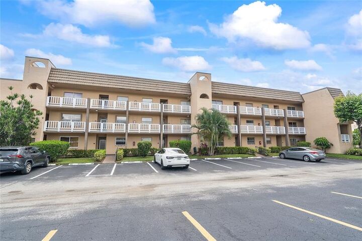 Property Photo:  9221 Sunrise Lakes Blvd 109  FL 33322 