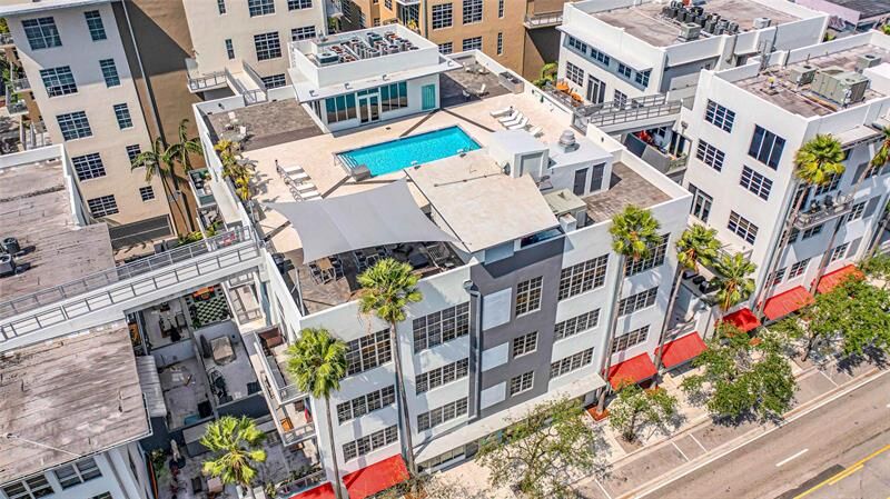 Property Photo: 434 NW 1st Ave 501 FL 33301