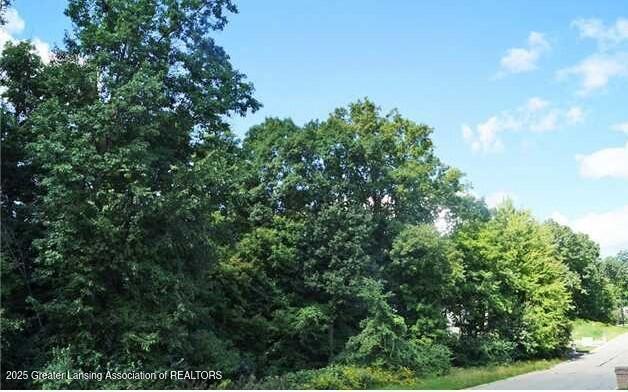 Property Photo:  