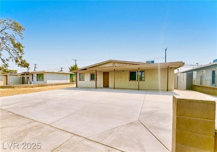 Property Photo: 612 Brush Street NV 89107
