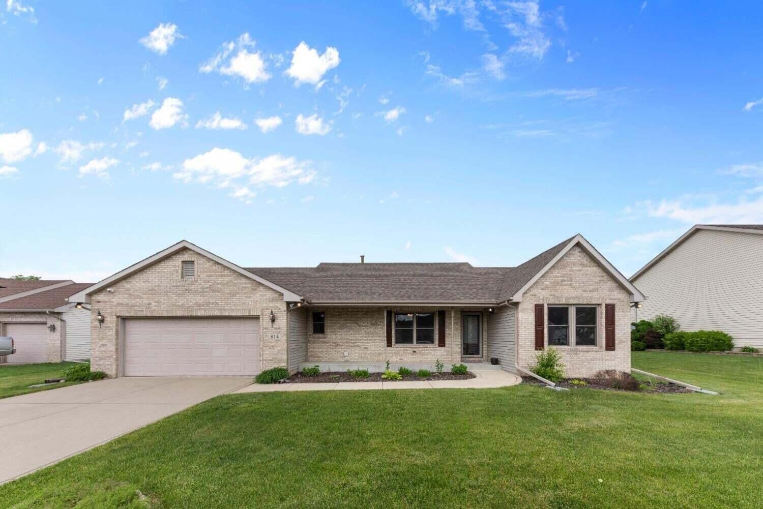 Property Photo: 814 Seminole Drive IN 46356