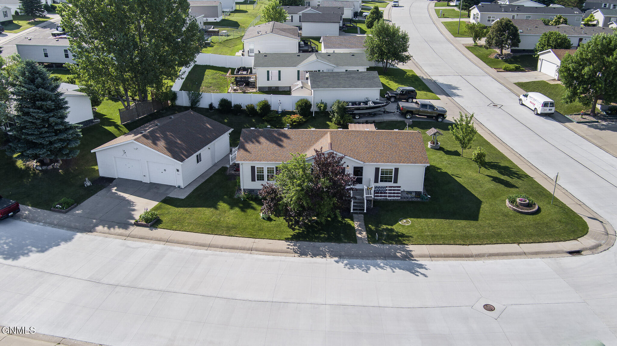 Property Photo: 1703 N Valley Loop ND 58503