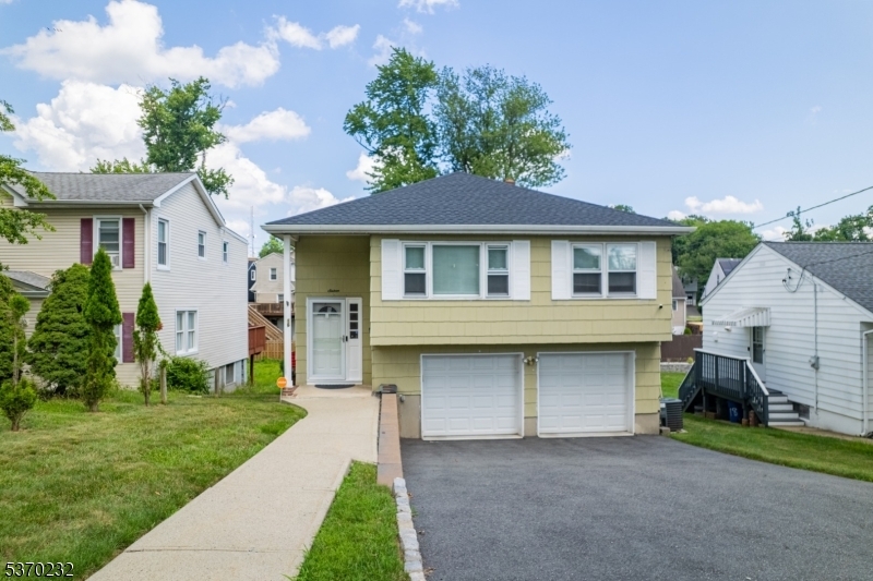 Property Photo: 16 Fundus Rd NJ 07052