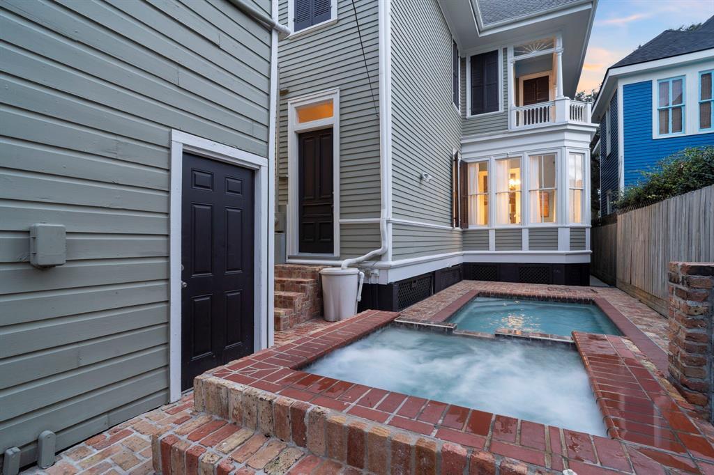 Property Photo:  1722 Church Street  TX 77550 