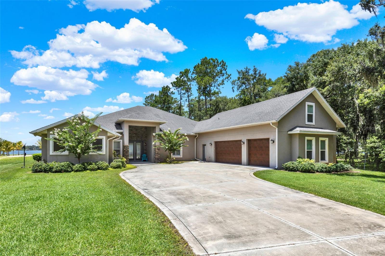 Property Photo:  33947 E Lake Joanna Drive  FL 32736 