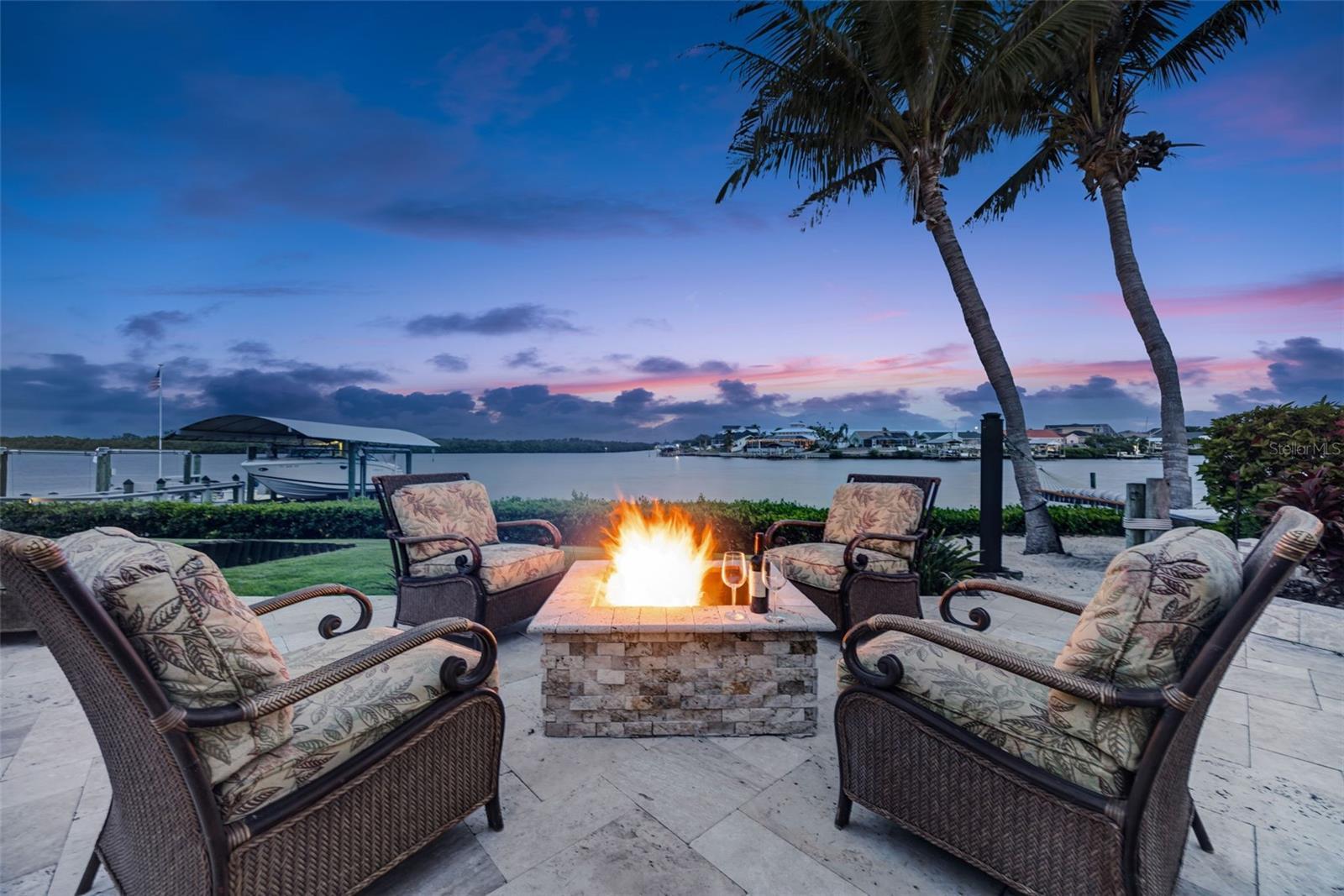 Property Photo: 6605 Seabird Way FL 33572