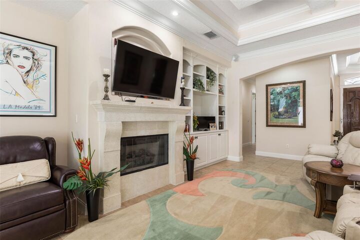Property Photo: 34 S Riverwalk Drive FL 32137