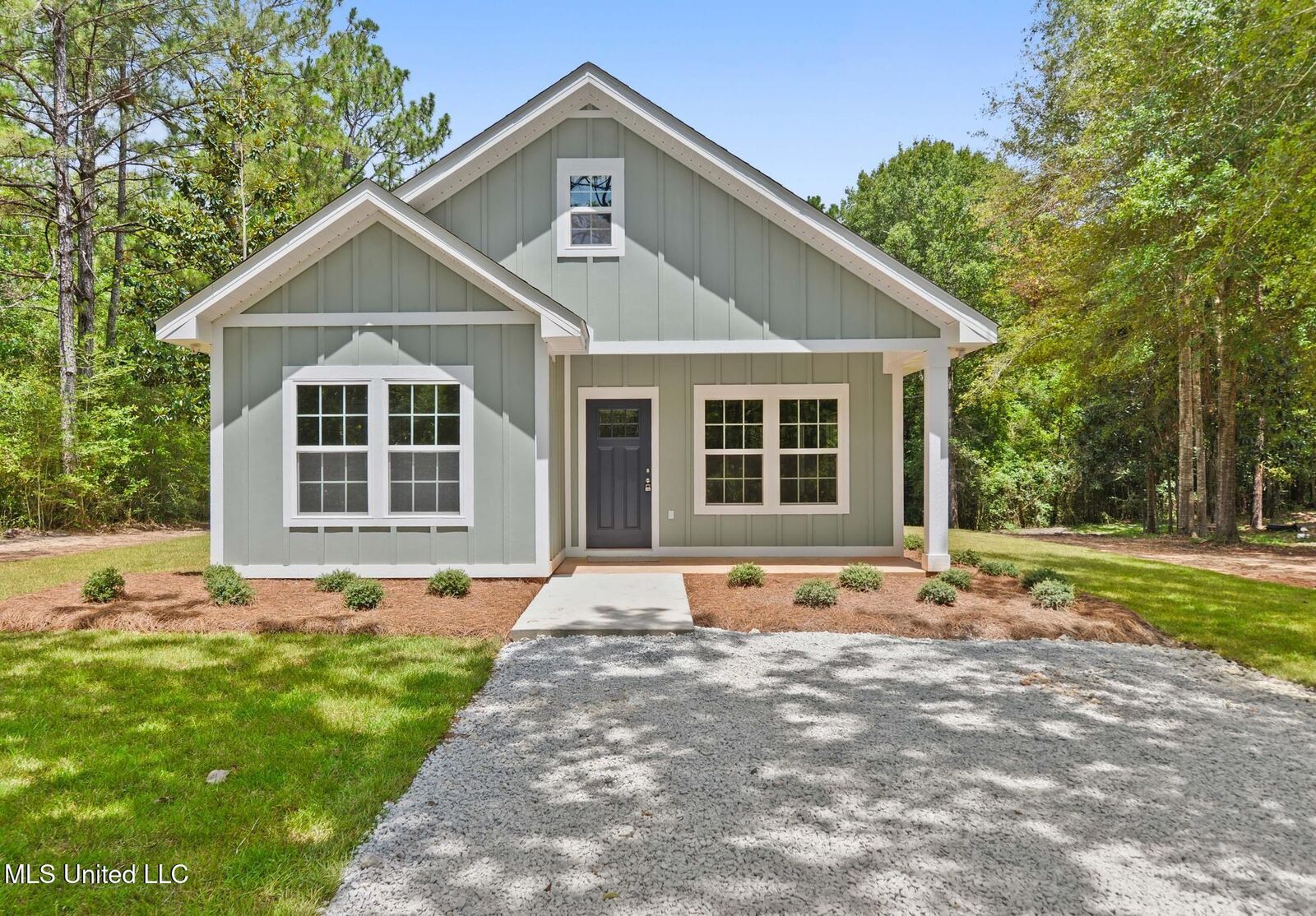 Property Photo:  124 Readys Drive  MS 39452 