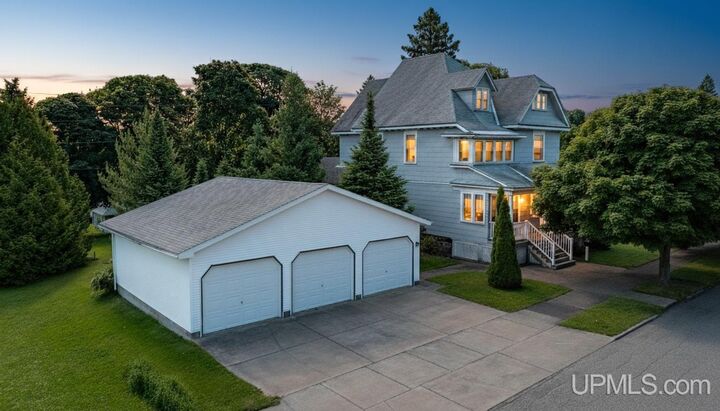 208 Pewabic Street  Laurium MI 49913 photo