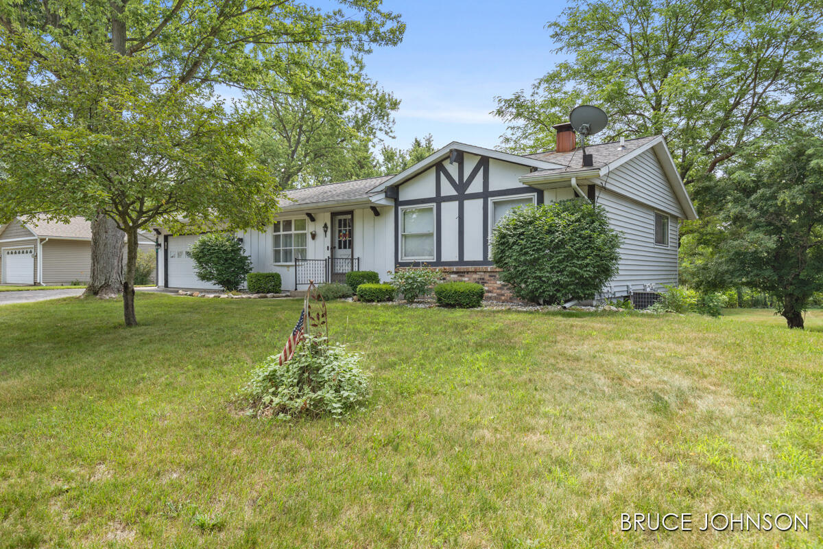 Property Photo:  1236 S Van Bruggen Drive  MI 49080 