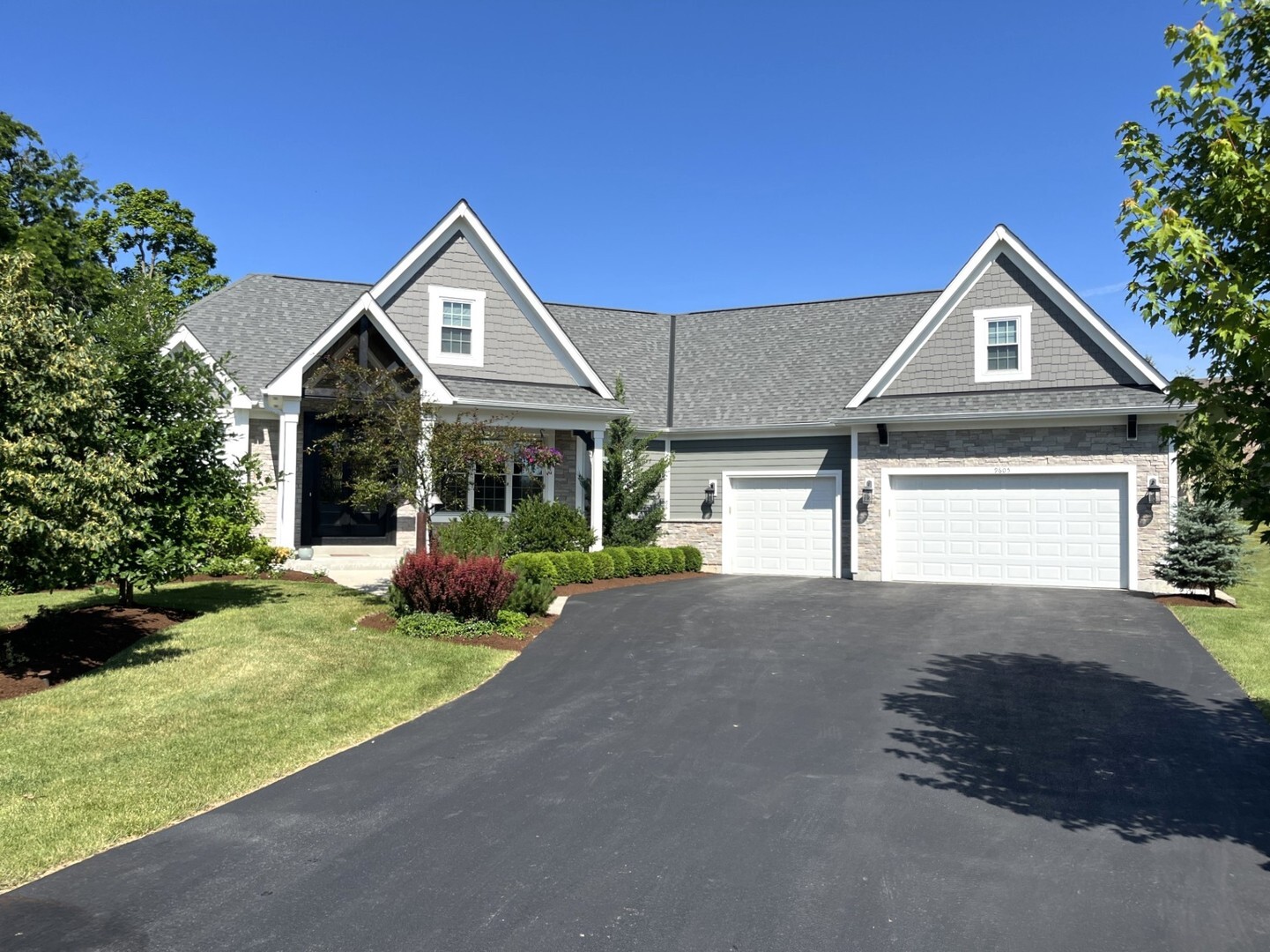 9605 Stonecastle Lane  Lakewood IL 60014 photo