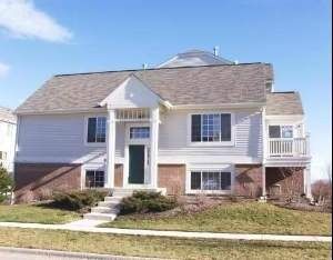 Property Photo:  833 Pheasant Trail 833  IL 60174 