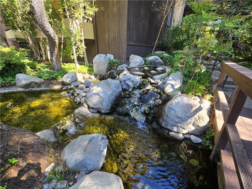 Property Photo: 13214 Moorpark Street 201 CA 91423
