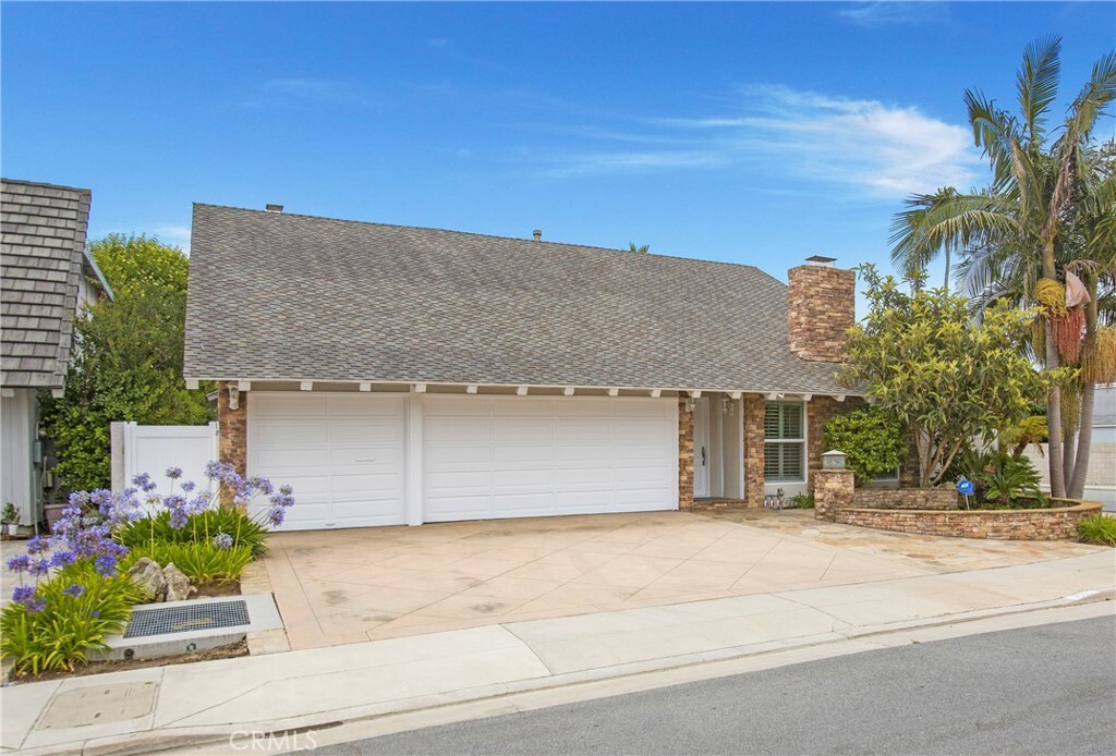 Property Photo: 9552 Castine Drive CA 92646