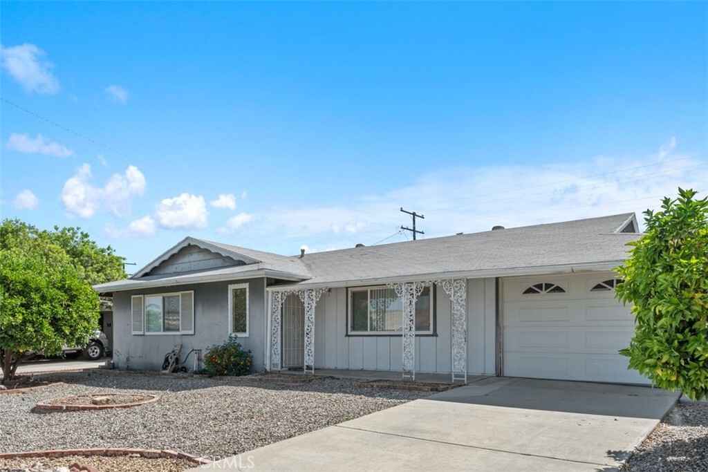 Property Photo: 28980 Del Monte Drive CA 92586