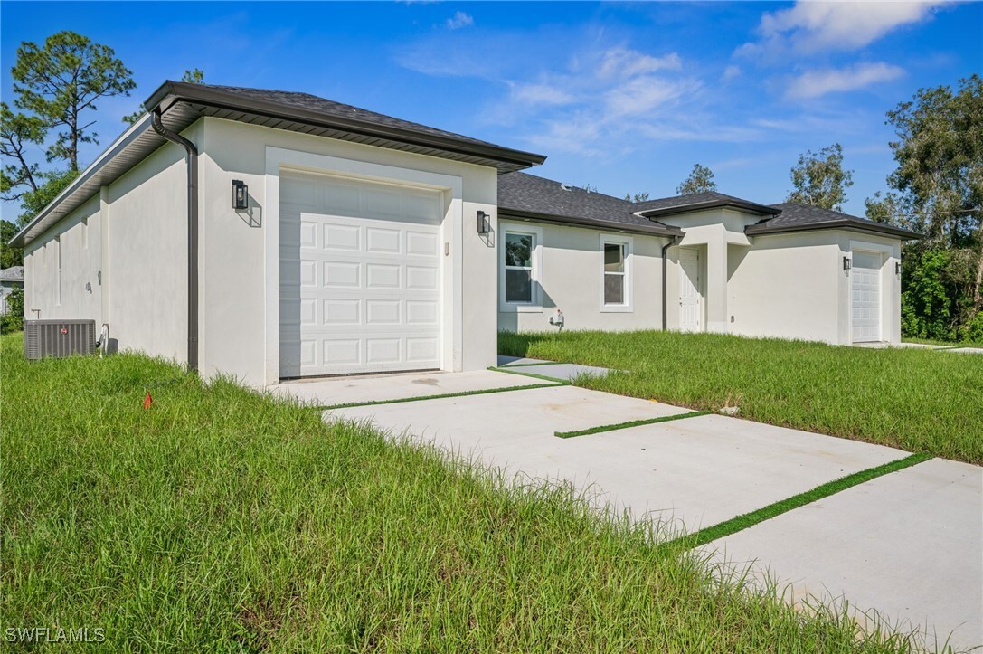 Property Photo: 4703 28th Street SW FL 33973