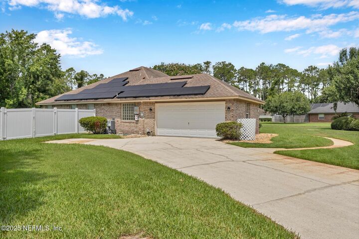 Property Photo: 1800 Fairfax Court FL 32259