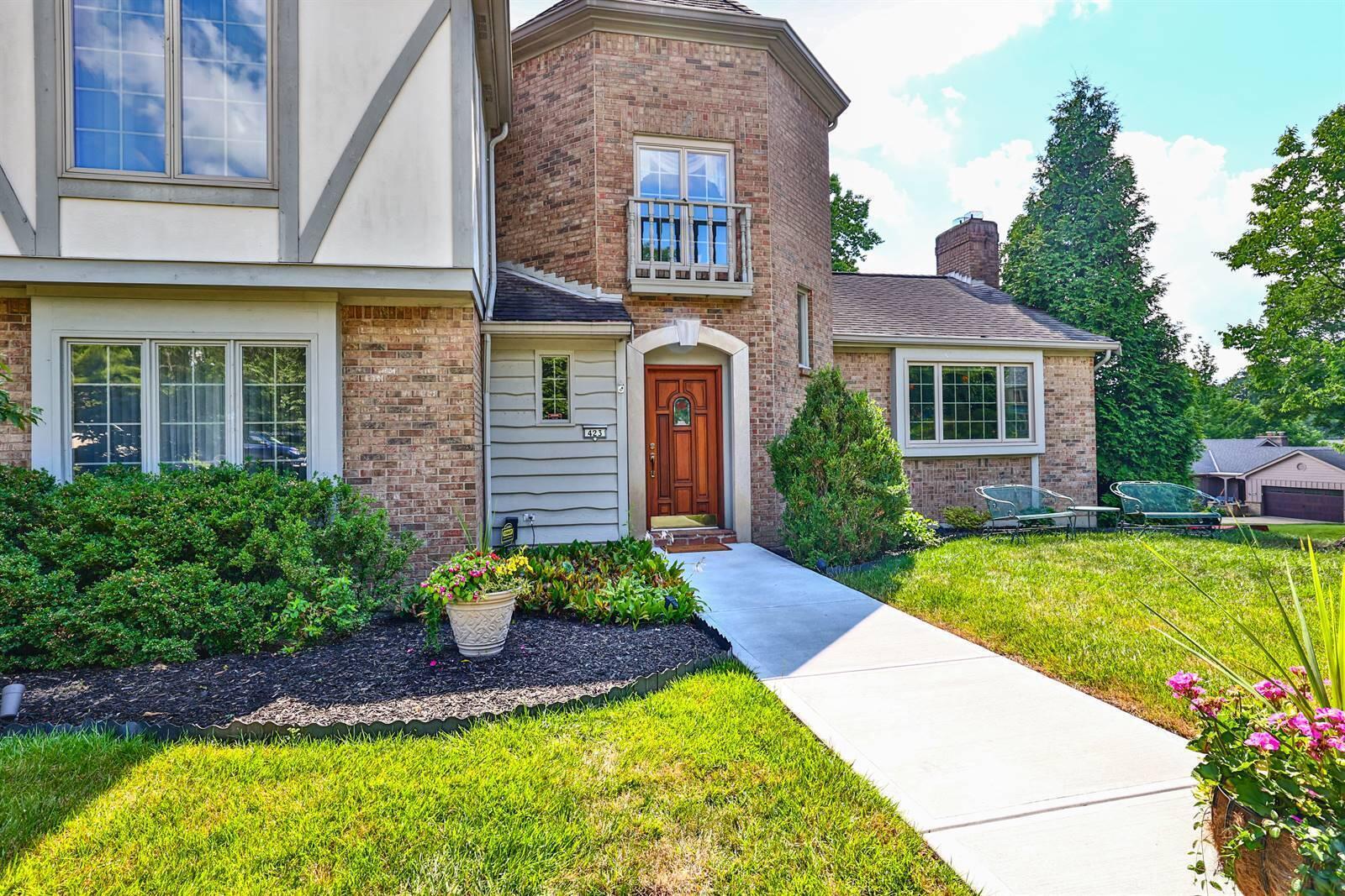 Property Photo:  423 Burr Oak Court  KY 41017 