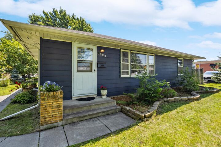 6101 Wooddale Avenue  Edina MN 55424 photo
