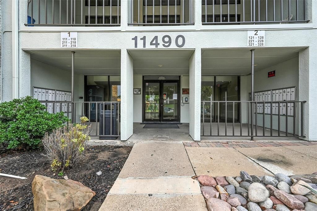 Property Photo:  11490 Audelia Road 224  TX 75243 