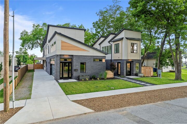 Property Photo: 609 SW 4th Street AR 72712