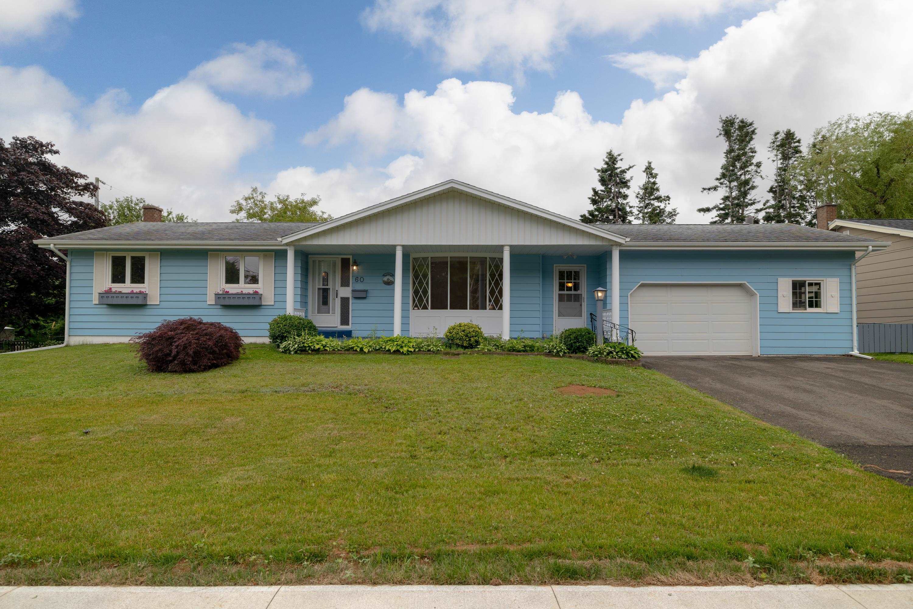 Property Photo:  60 Seaview Boulevard  PE C1A 3A2 