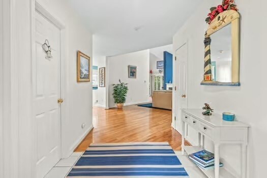 Property Photo:  3 Mayfair Ct 3  MA 02649 