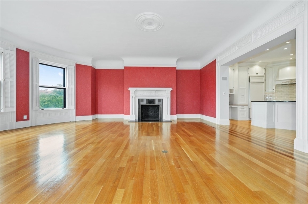 Property Photo: 290 Commonwealth Ave 13 MA 02115