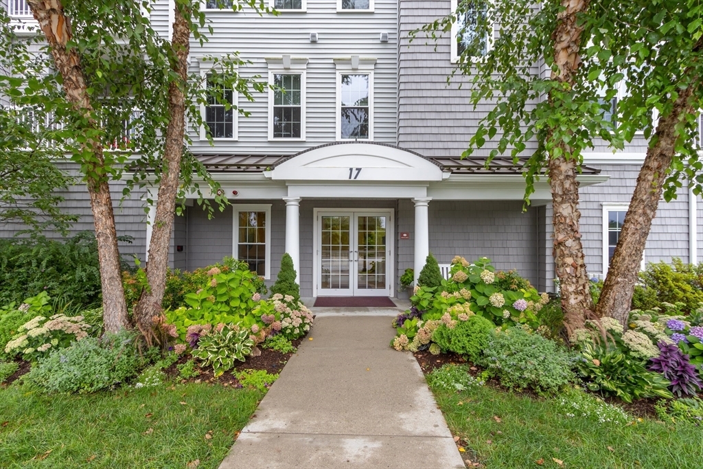 Property Photo:  17 Morgan Drive 403  MA 01760 