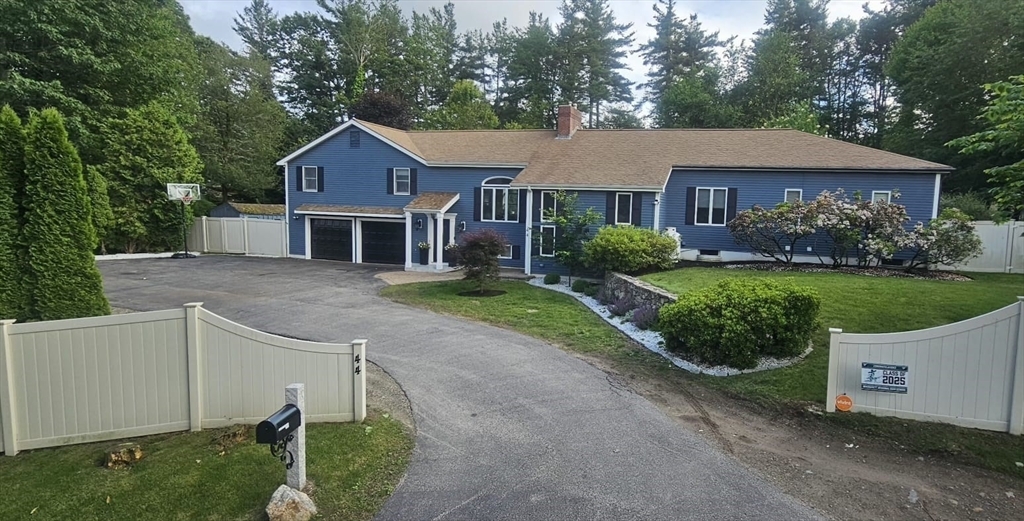 44 Putnam Ln  Holden MA 01520 photo