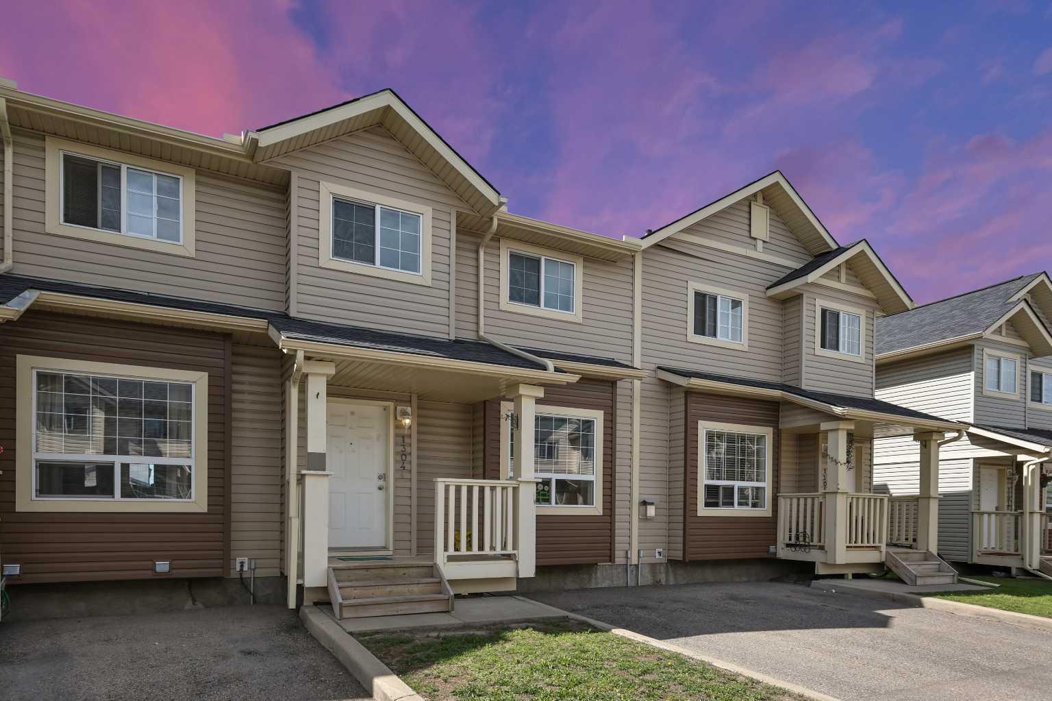 Property Photo:  111 Tarawood Lane NE 1304  AB T3J 5C1 