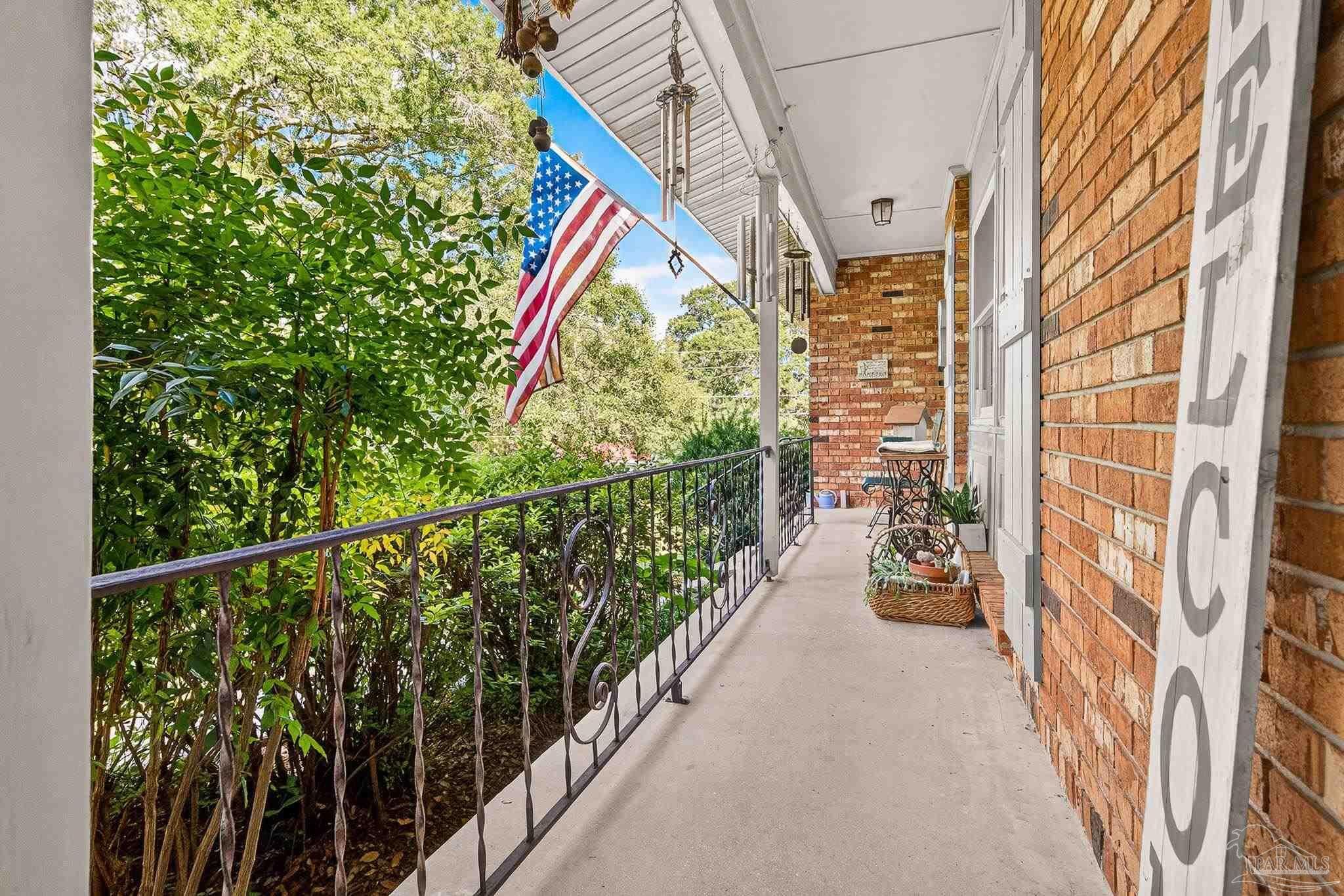 Property Photo:  5500 East Shore Dr  FL 32505 
