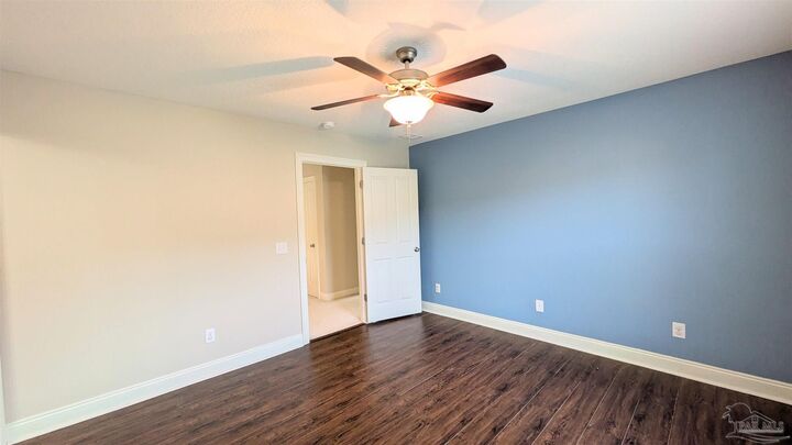 Property Photo: 10692 Squall Line Rd FL 32507