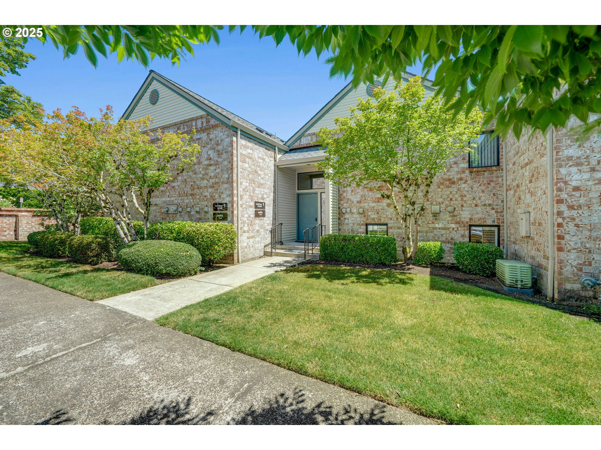 Property Photo: 16146 SW 130th Ter 2 OR 97224