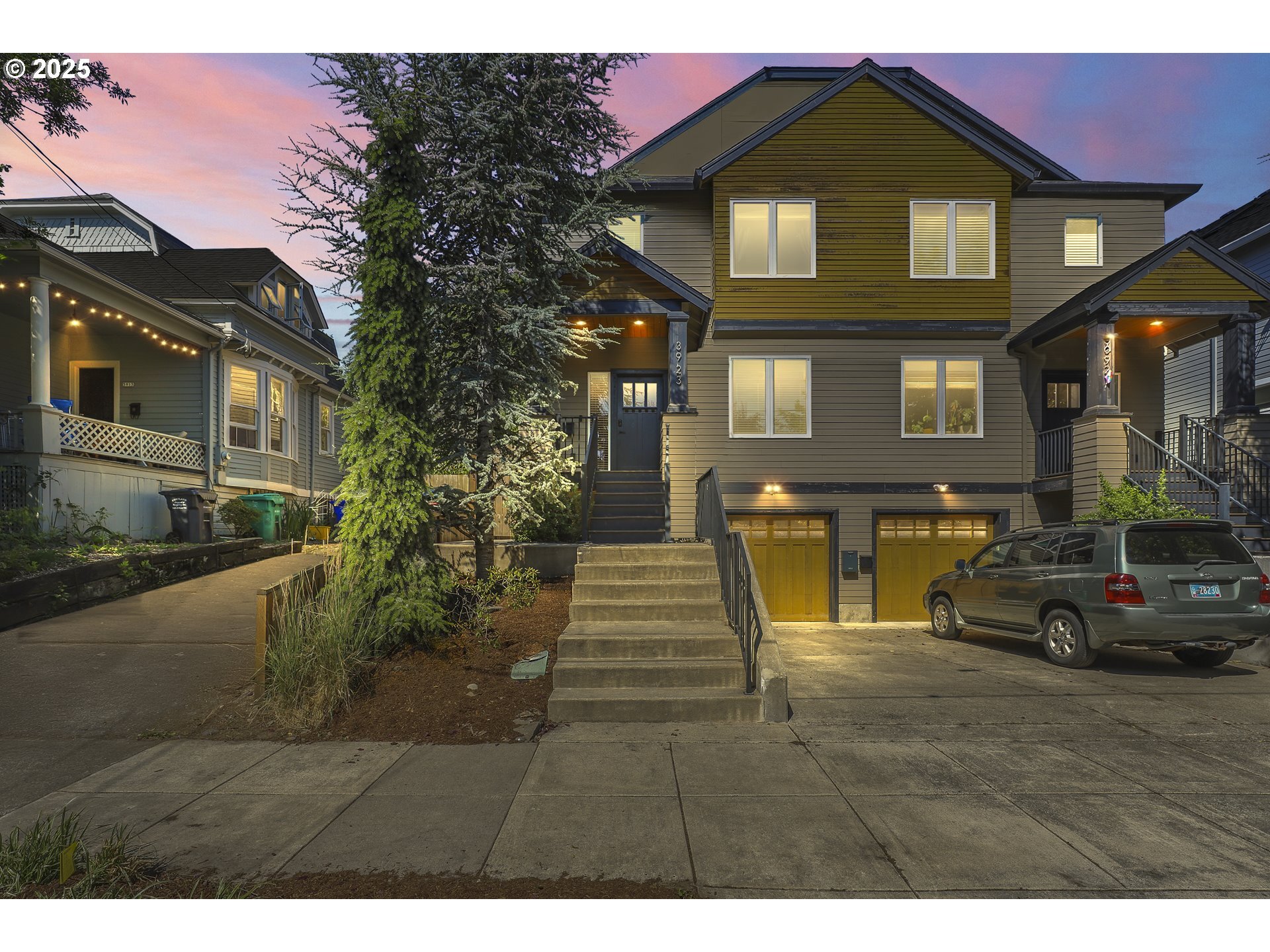 Property Photo: 3923 NE Rodney Ave OR 97212