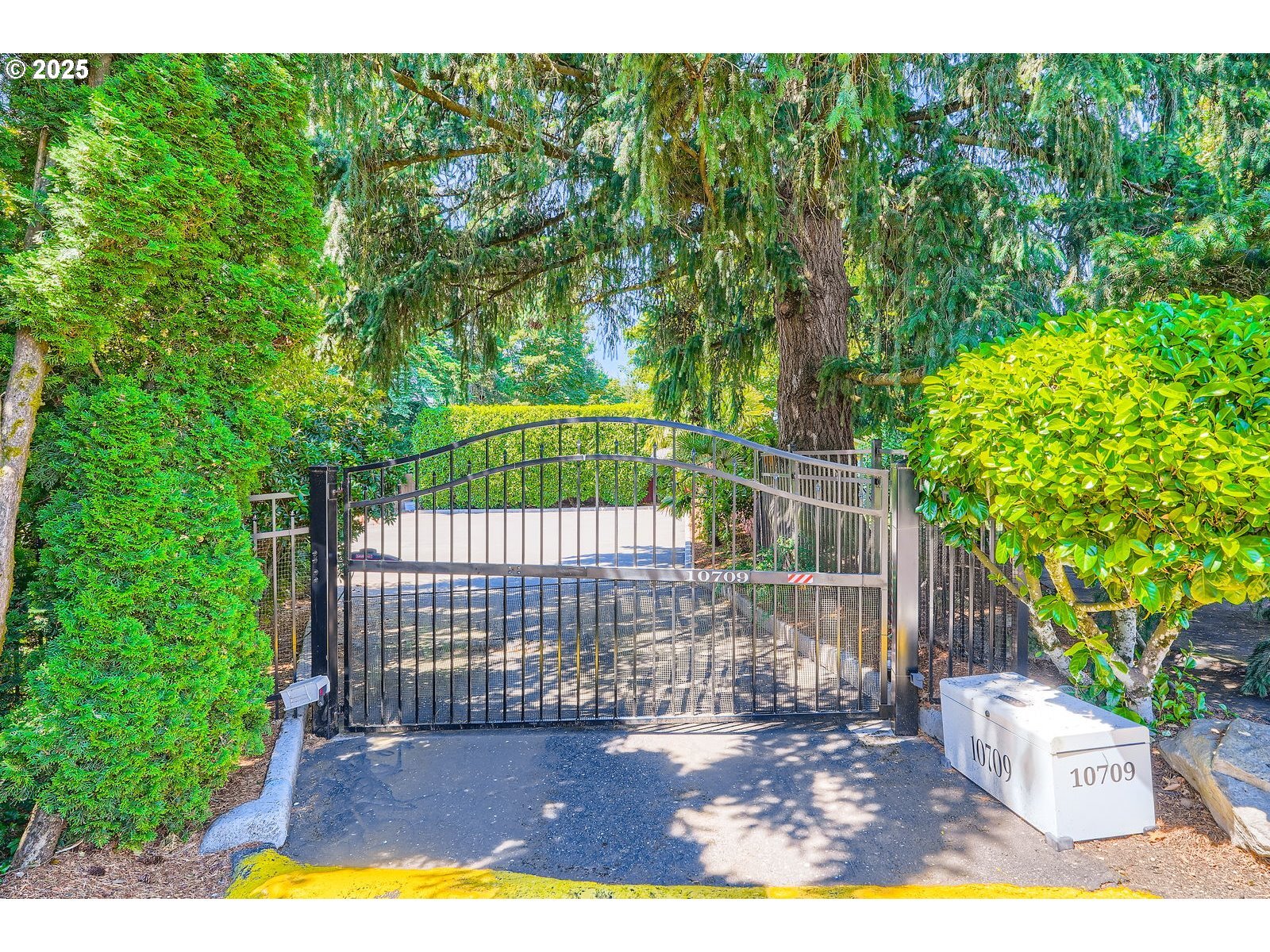 Property Photo: 10709 SE 11th Cir WA 98664