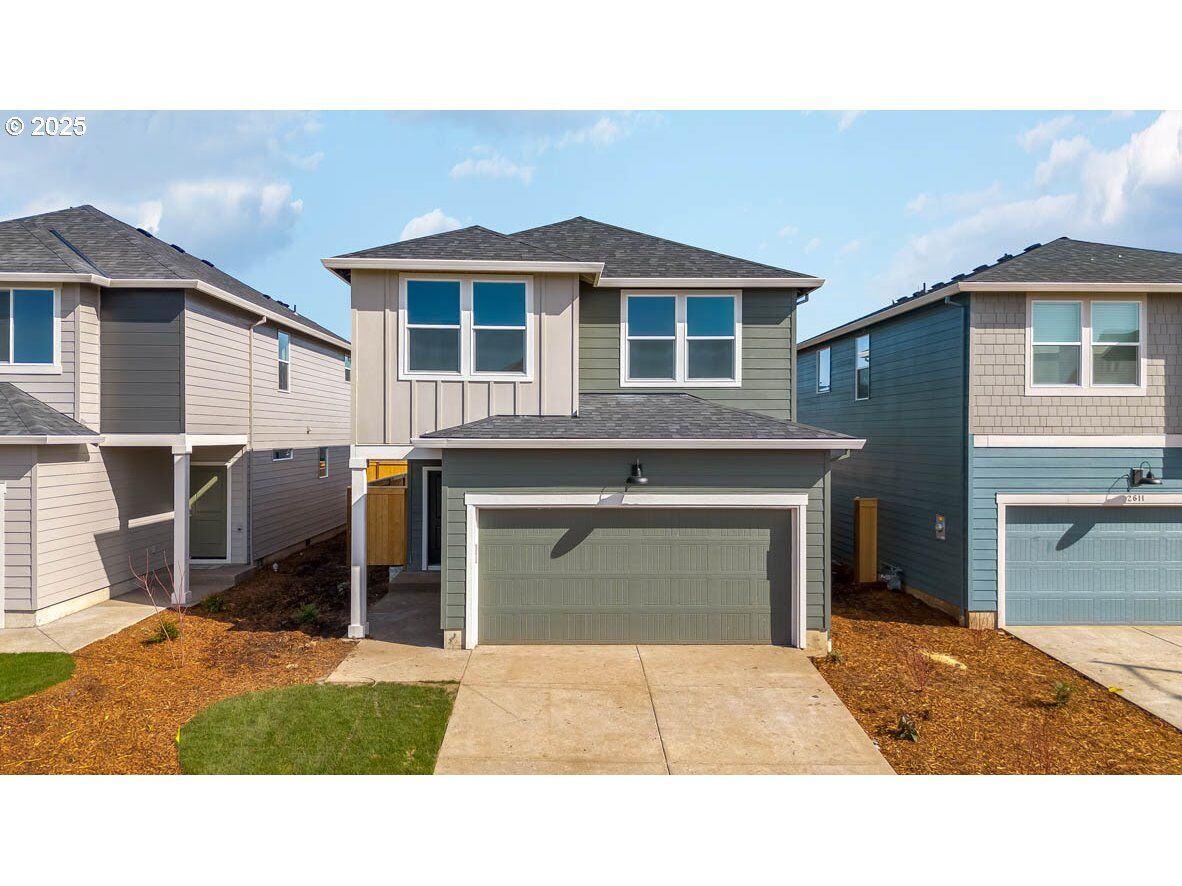Property Photo:  2988 T St  OR 97477 