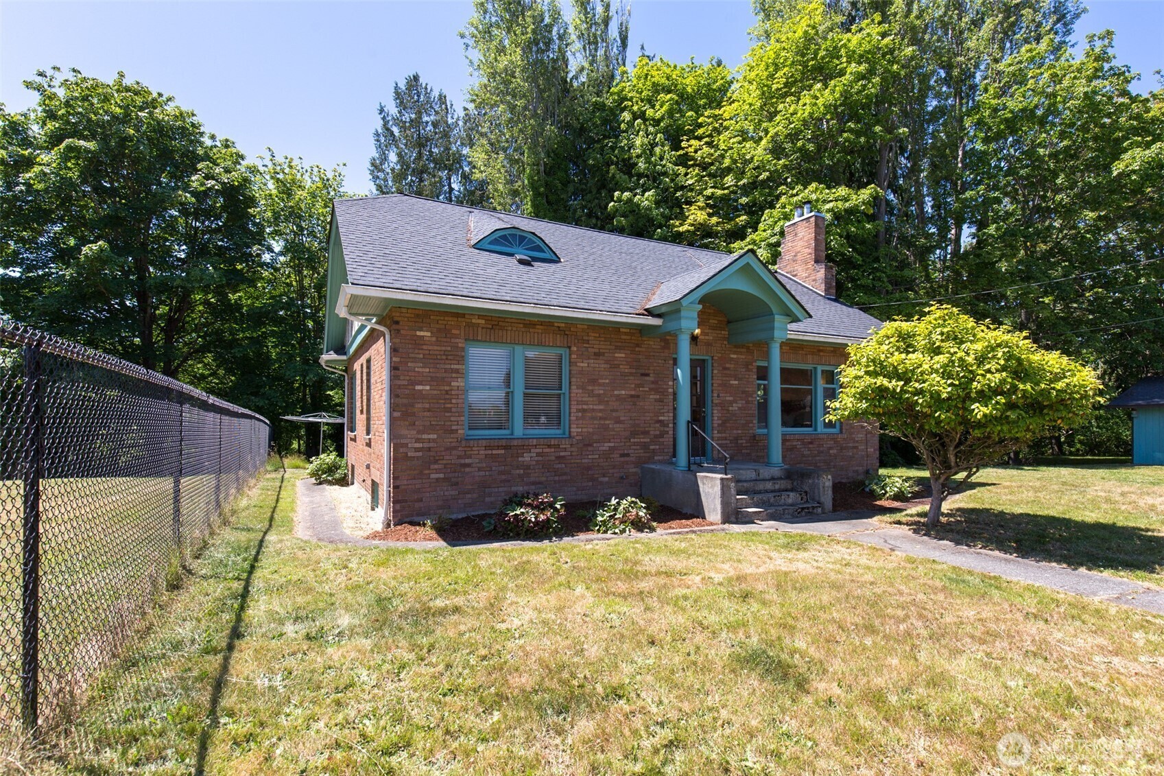 Property Photo: 314 E 2nd Street WA 98362