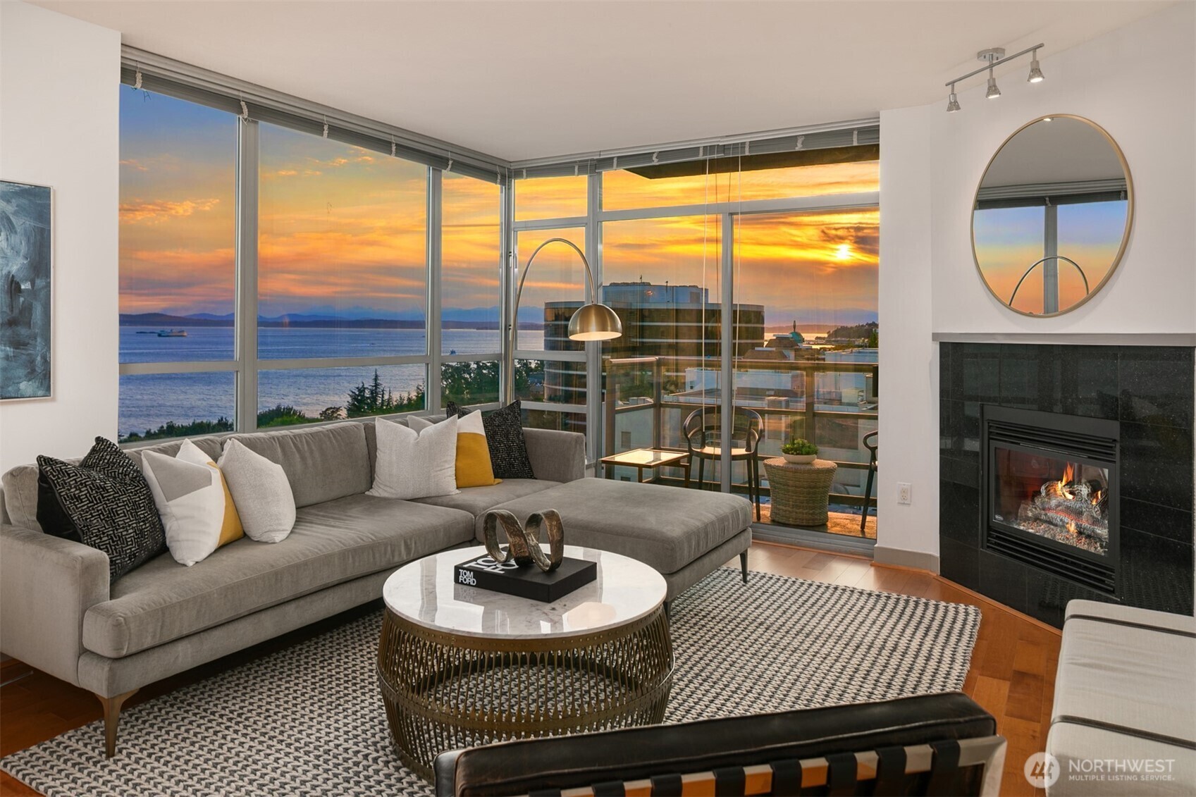 Property Photo: 2929 1st Avenue 600 WA 98121