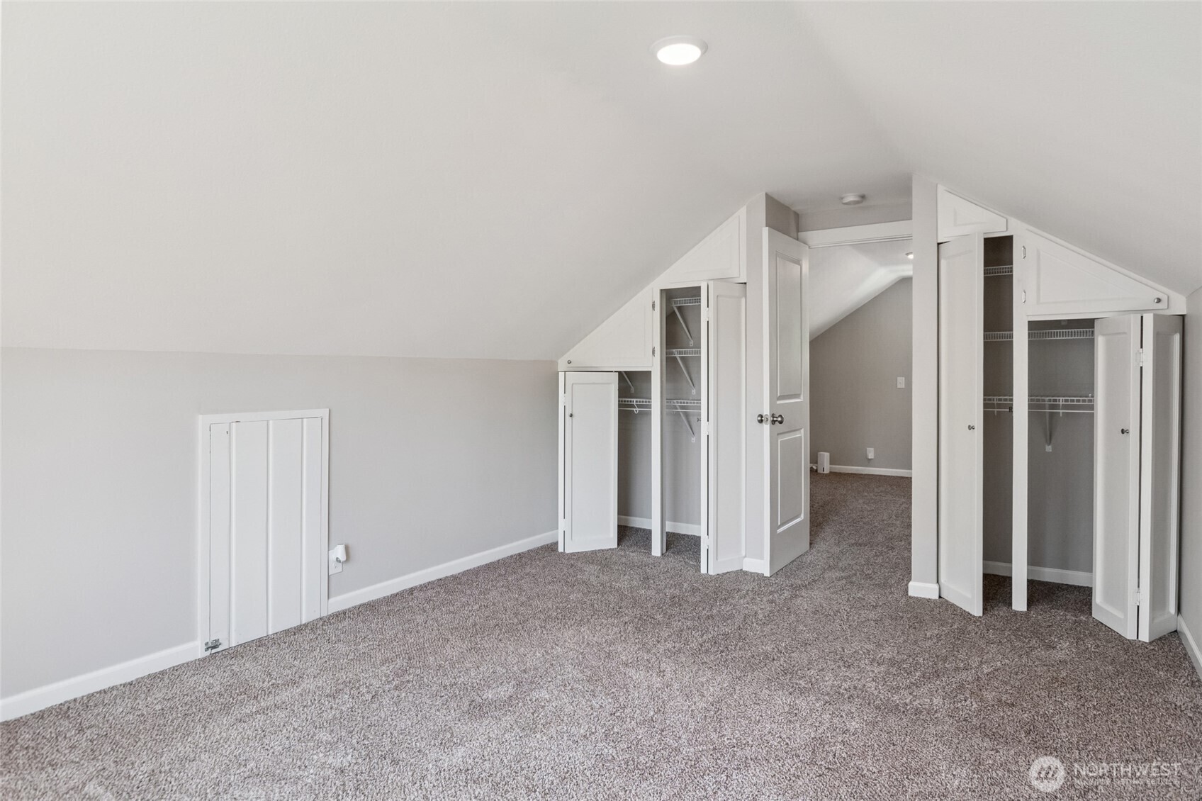 Property Photo:  1105 N 8th St  WA 98273 