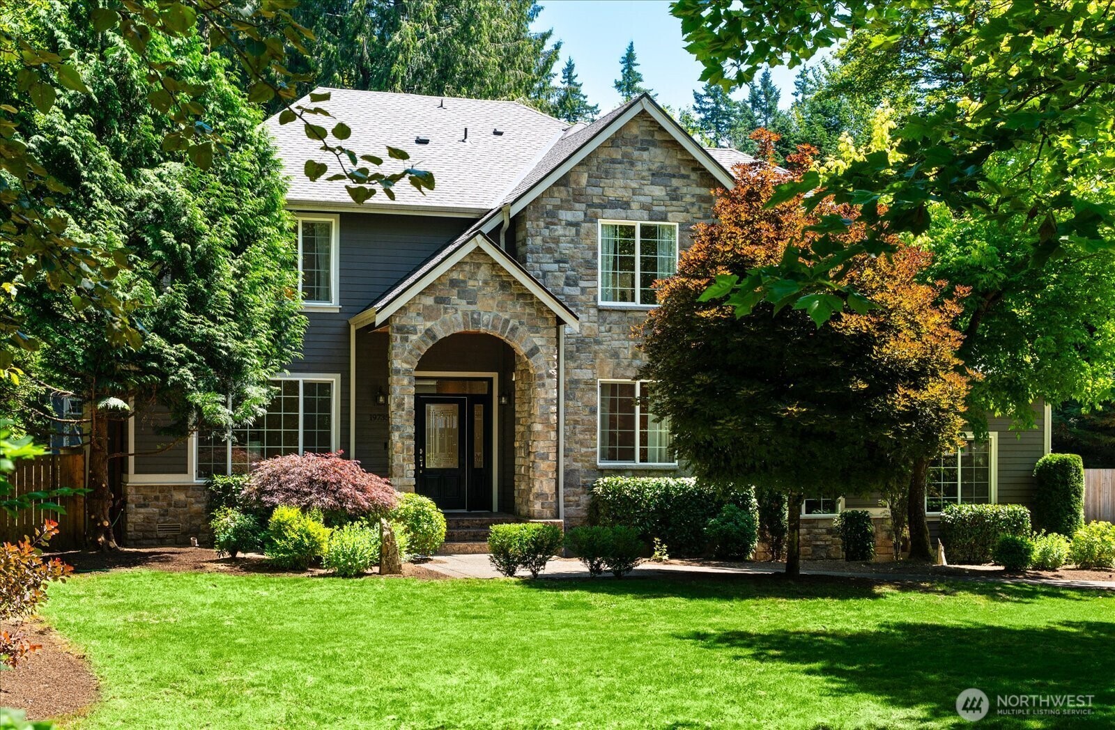 Property Photo: 19735 183rd Way SE WA 98058