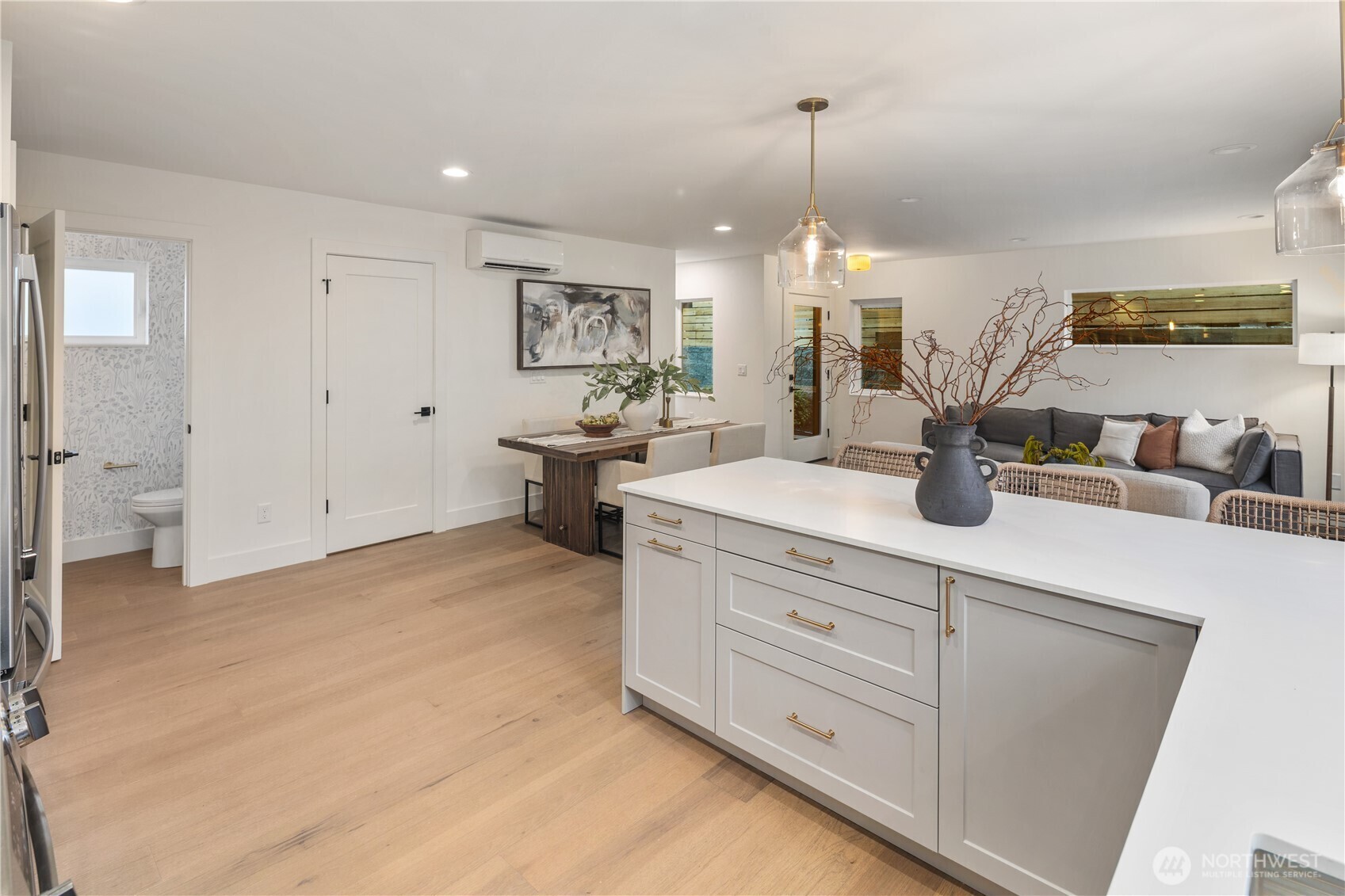 Property Photo: 2616 E Roy Street WA 98112