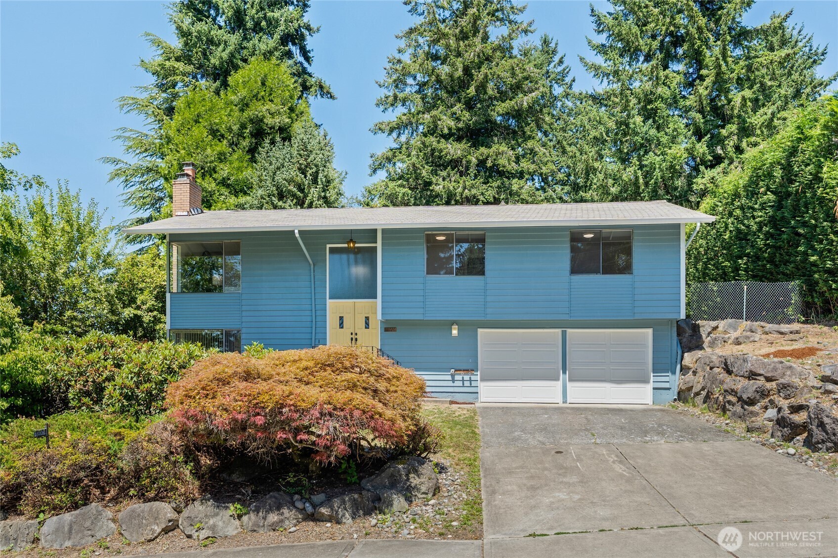 Property Photo: 13726 SE 24th Street WA 98005