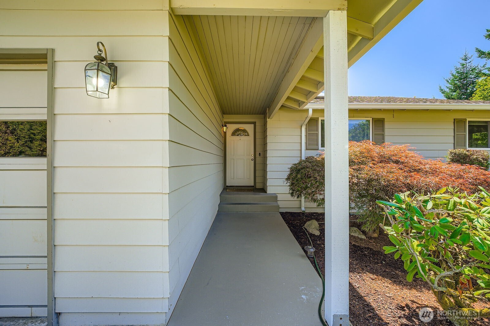 Property Photo: 13601 SE 141st Street WA 98059