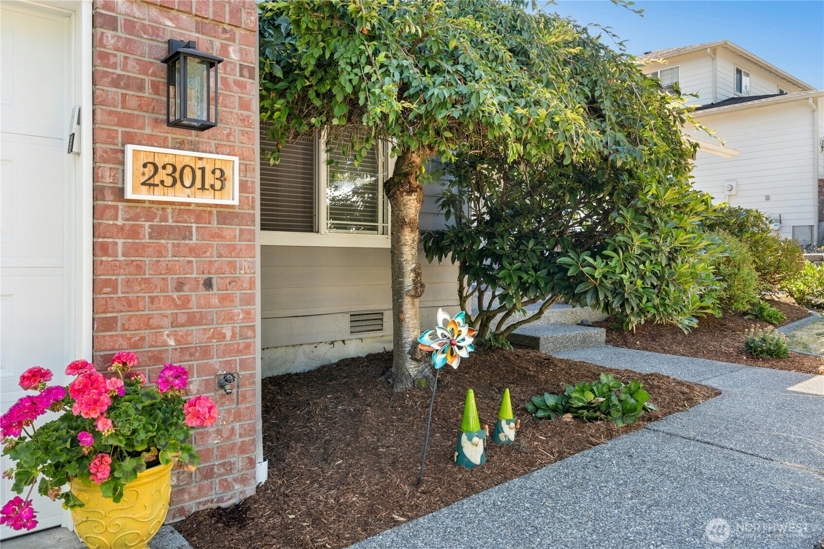 Property Photo: 23013 21st Avenue SE WA 98021