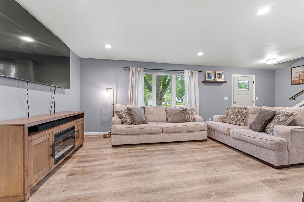 Property Photo:  1001 Fieldcrest Drive  WI 54952 