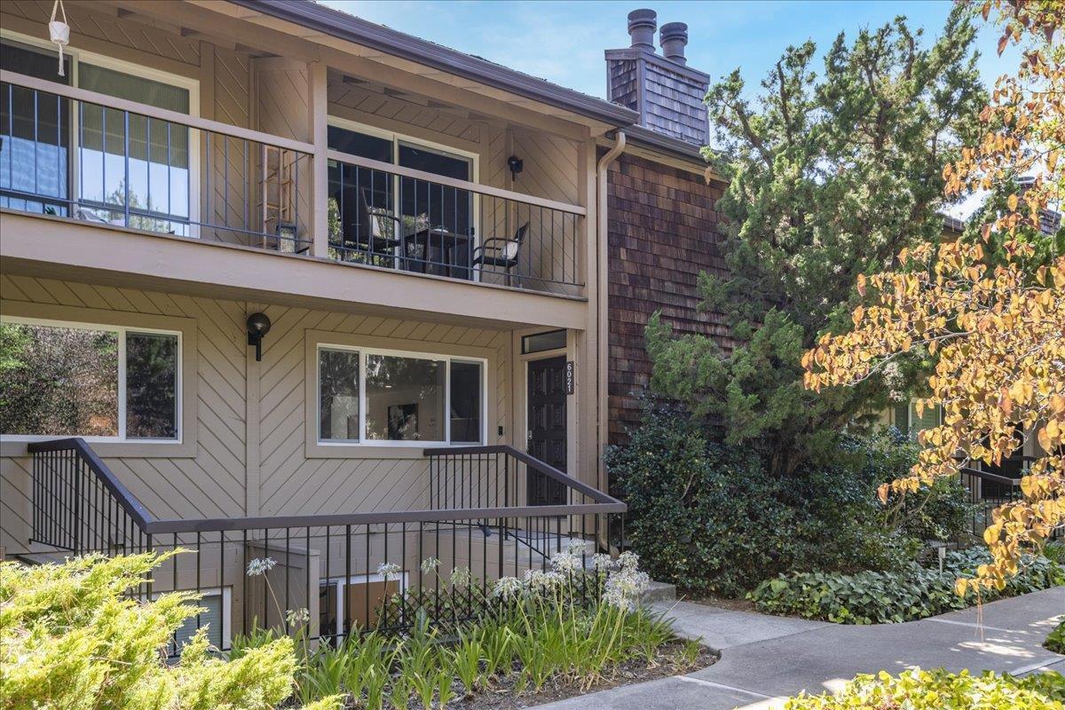 Property Photo:  6021 Calle De Felice  CA 95124 