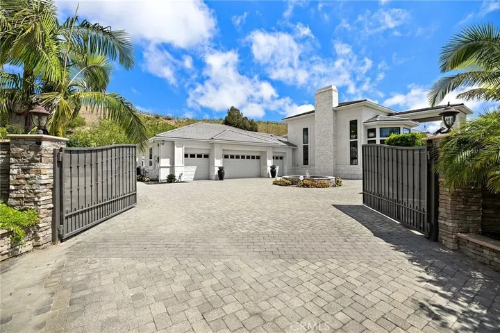 Property Photo:  3202 Portico Del Norte  CA 92673 