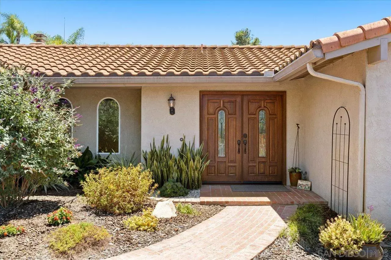 Property Photo: 13223 Silver Saddle Ln CA 92064